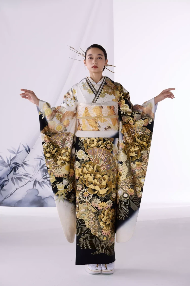 TAKAZEN姫路店　振袖　成人式　古典柄派手　黒金振袖　片身代わり振袖　播州姫路振袖成人式　加古川振袖レンタル　